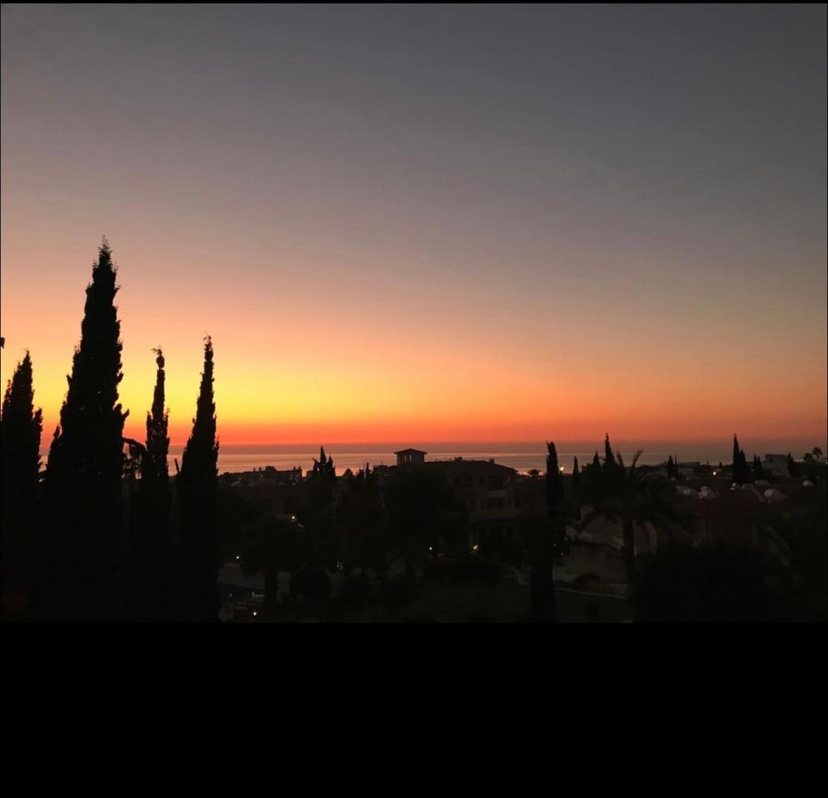 Apartment Regina Gardens Sunset With Fast Free Wi-fi And Late Check-out *