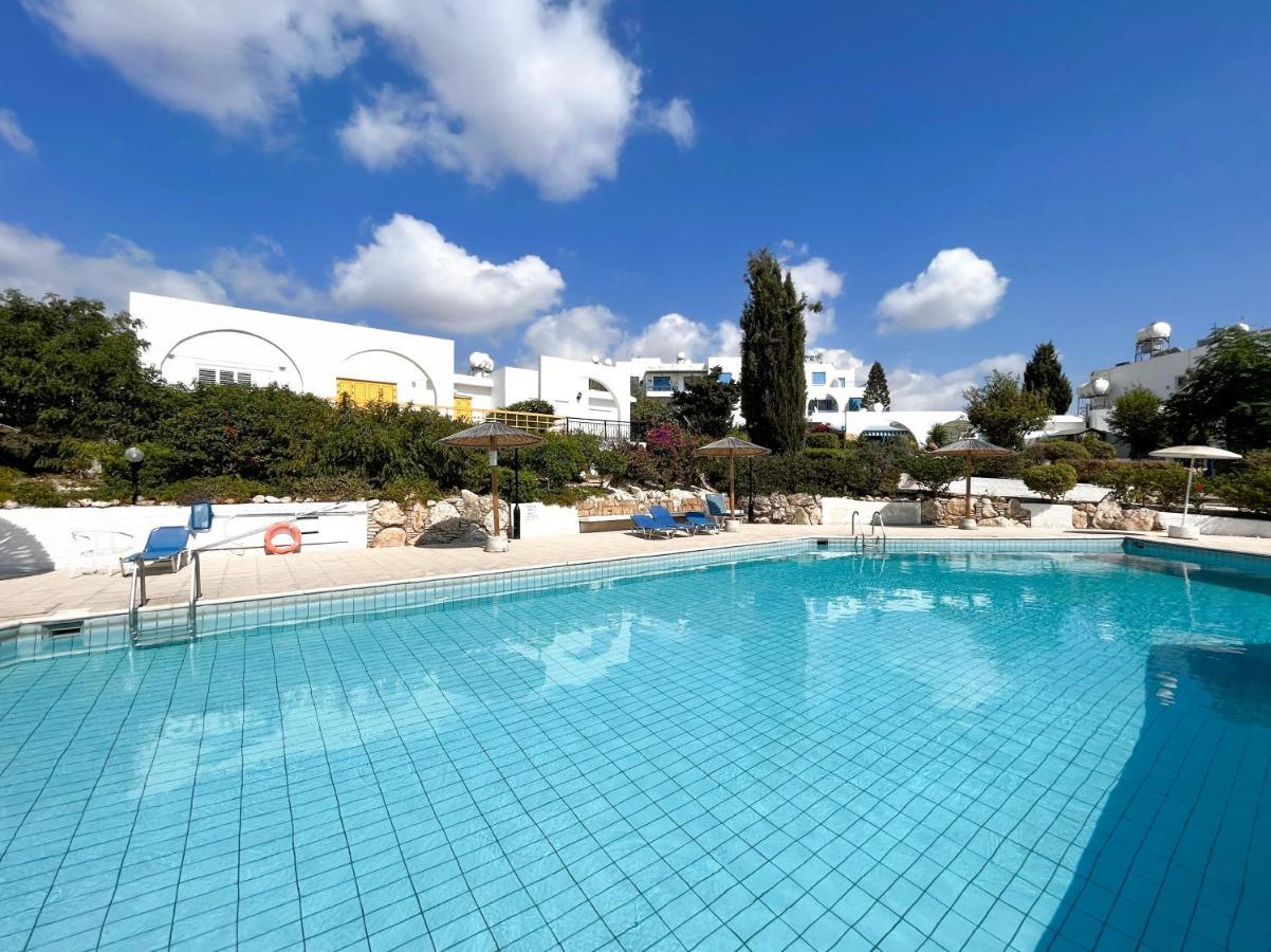 Modern Only 300m From Famous Venus Apartment Paphos