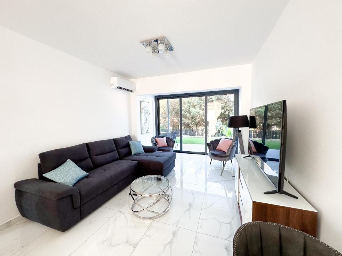 Apartment Luxury Garden *