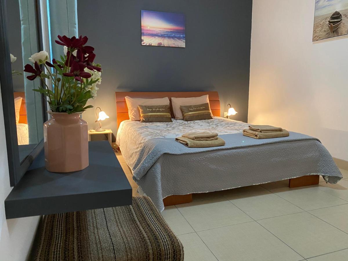 Seaside Private Garden Terrace Bbq And Pool *
