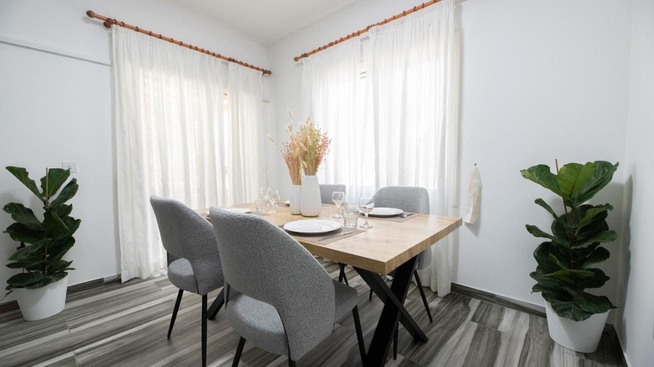 Apartment Beautiful In Harbour Paphos, & Close To *