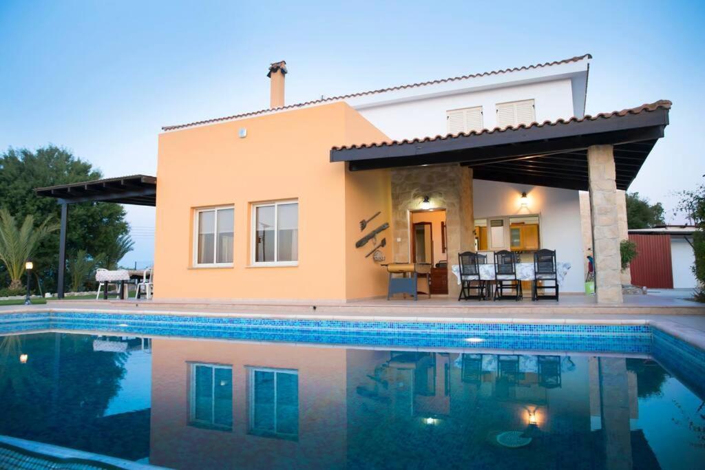 Mouttali Holiday home *