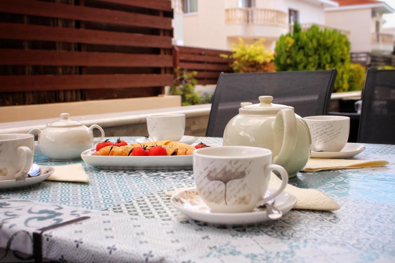 Cozy Poolside Apartment Paphos