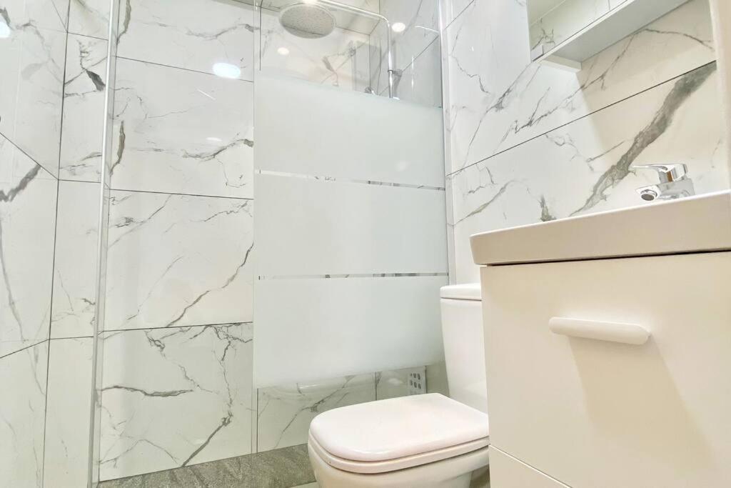 Apartment Ev Zin - Modern, Cozy, 1 Bed, Pool, 2 Balconies, A105