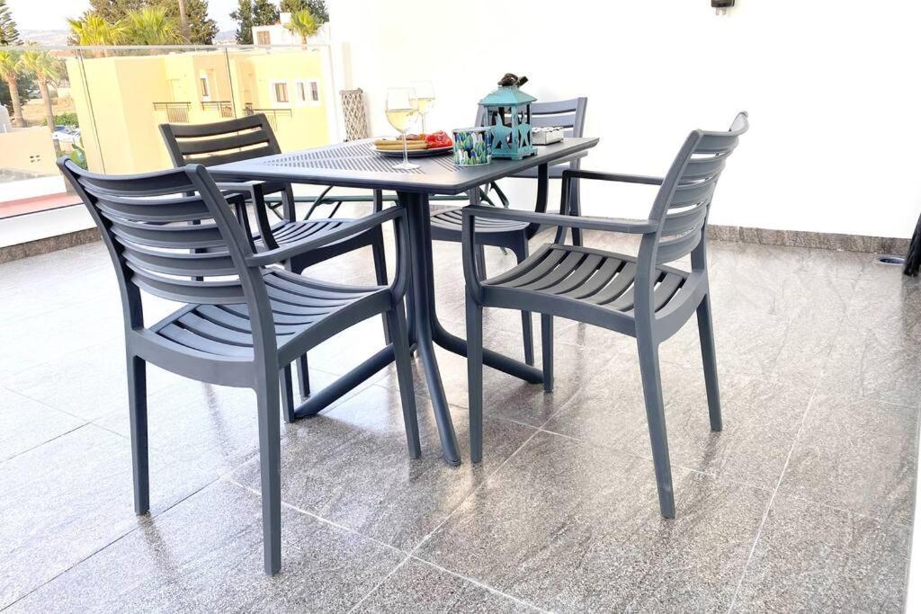Ev Zin - Modern, Cozy, 1 Bed, Pool, 2 Balconies, A105 * Paphos