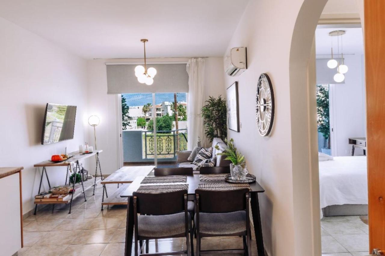 Phaedrus Living: Harmony Sea View