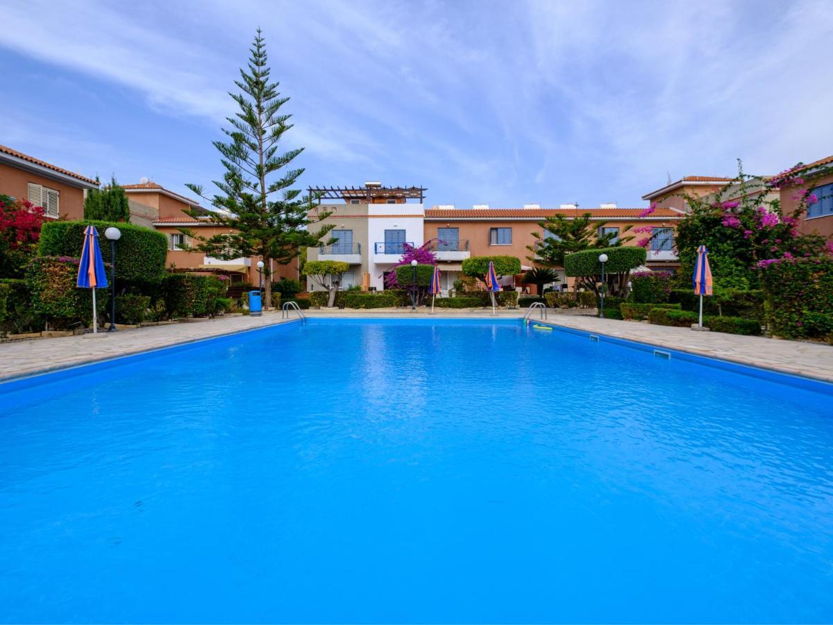 Holiday home Nephele-stylish 2bd Townhouse In Kato
