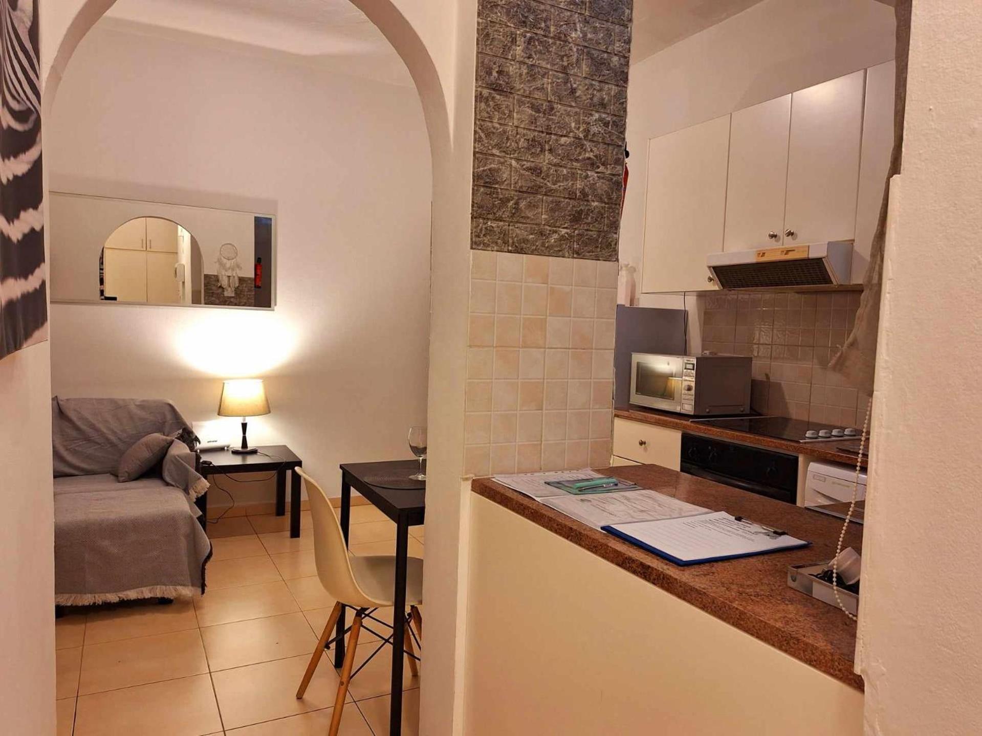 Apartment Kato 400m To The Paphos