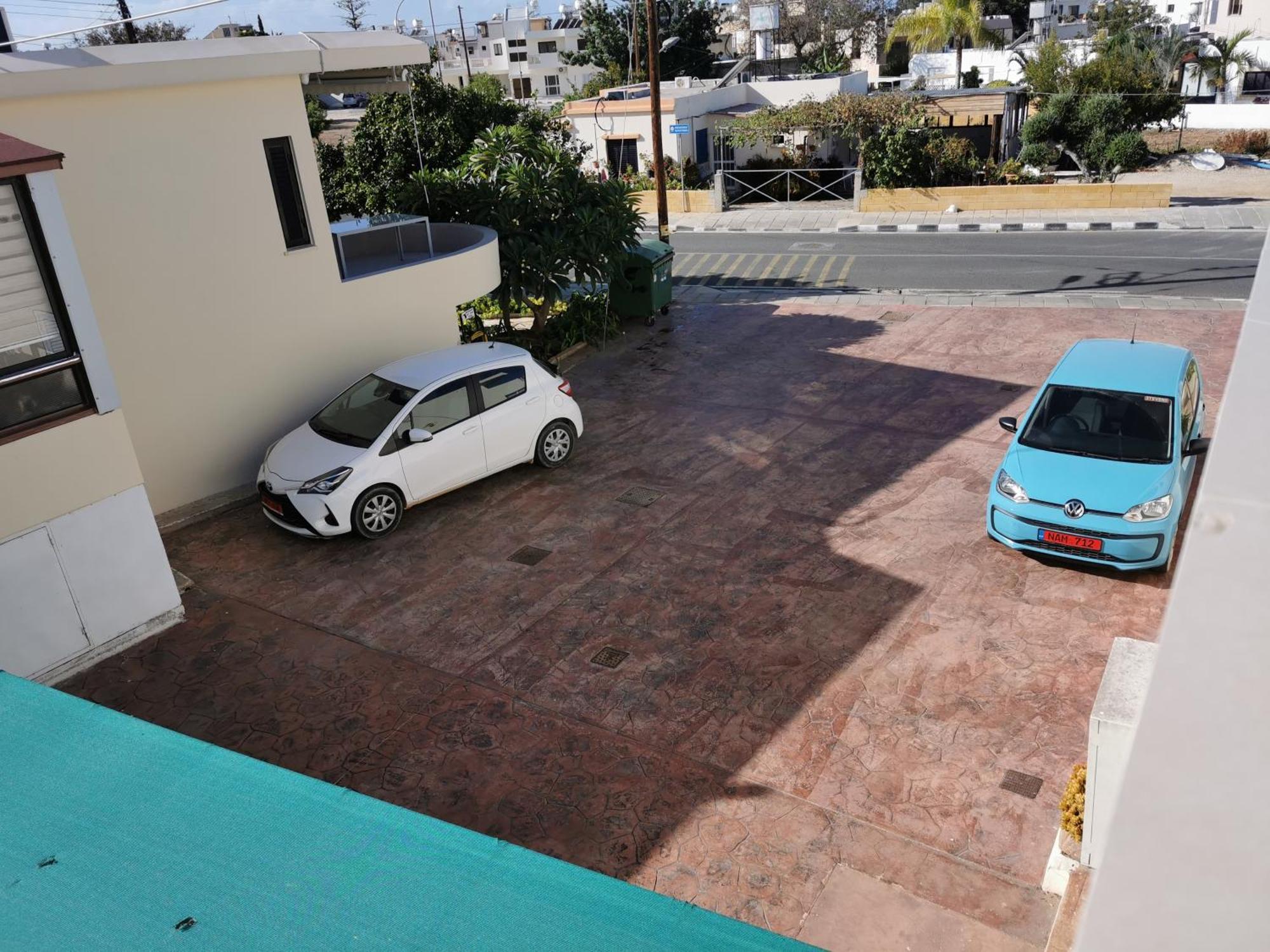 Pari Apartment *