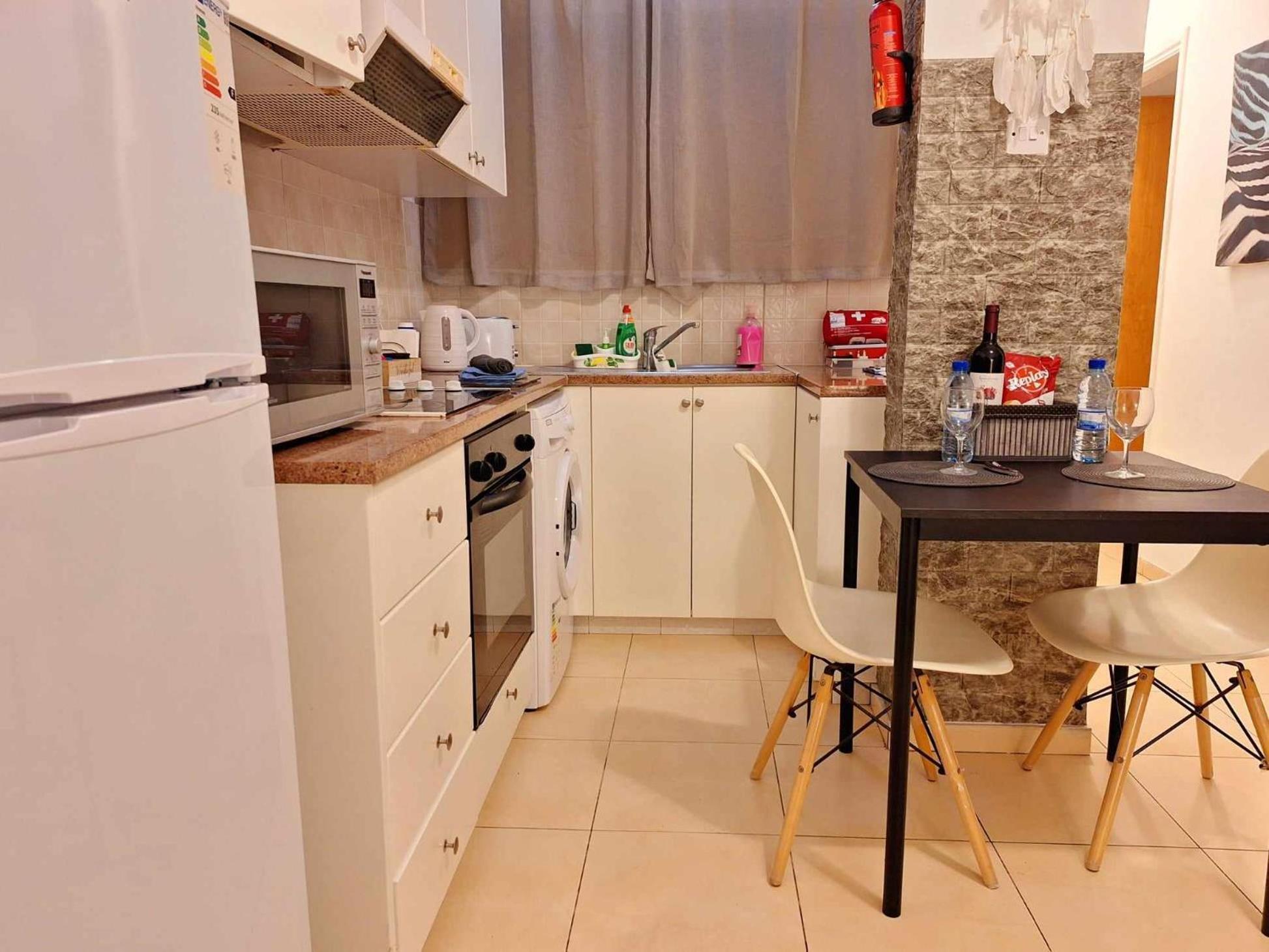 Apartment Kato 400m To The Paphos