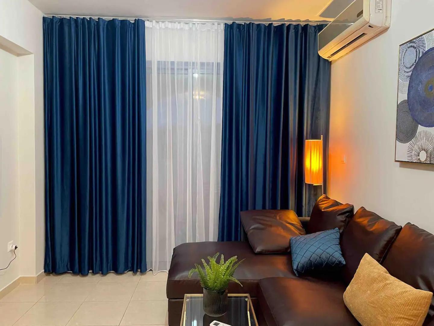 Apartment 2-bedroom With Pool