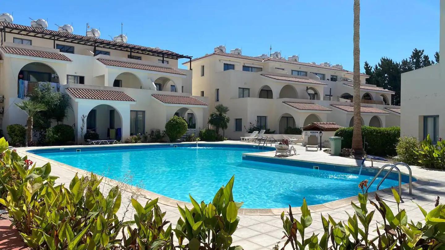Apartment 2-bedroom With Pool *