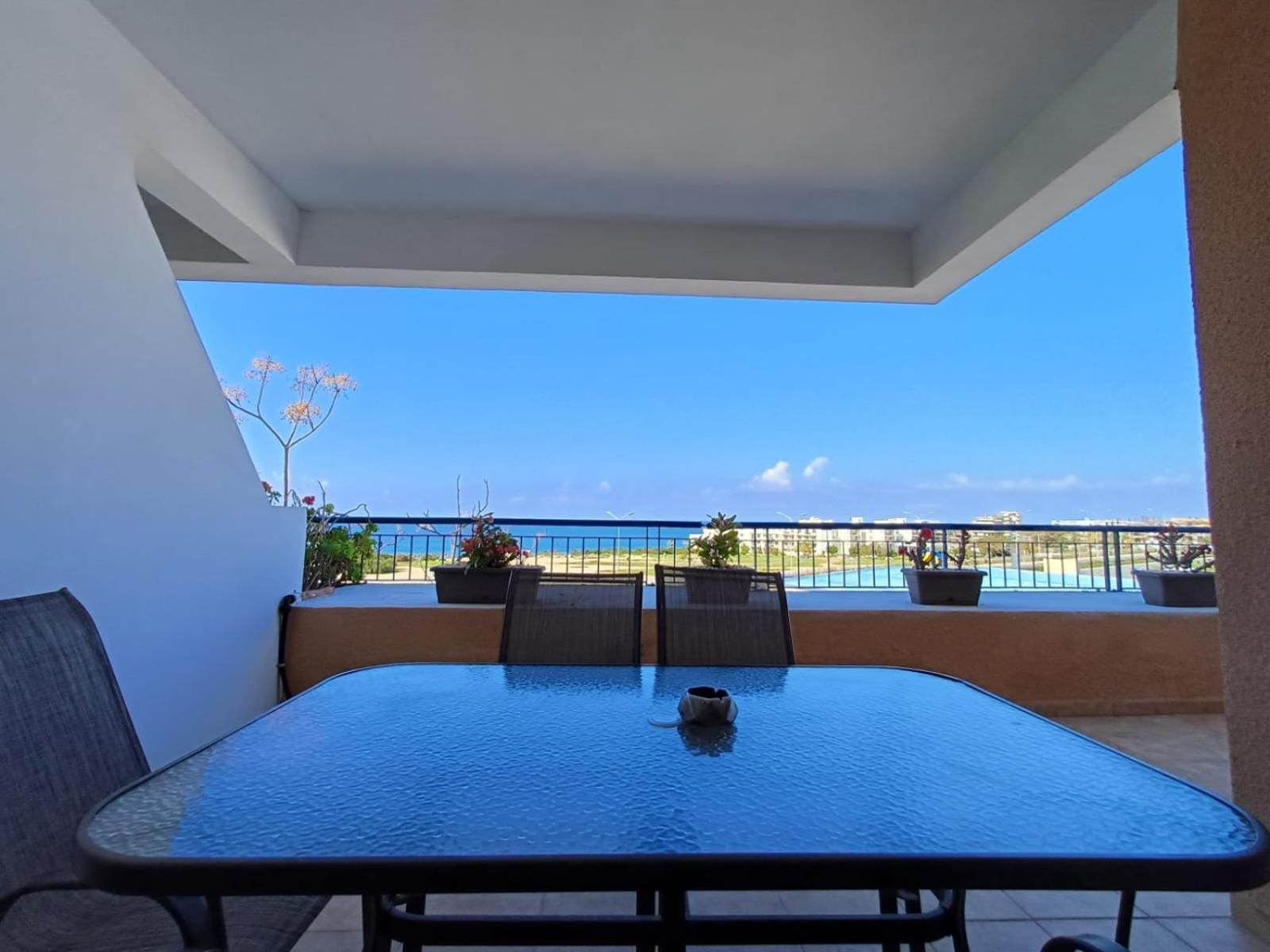 Kings Palace - Spacious 2-bed With Sea Views And Large Patio