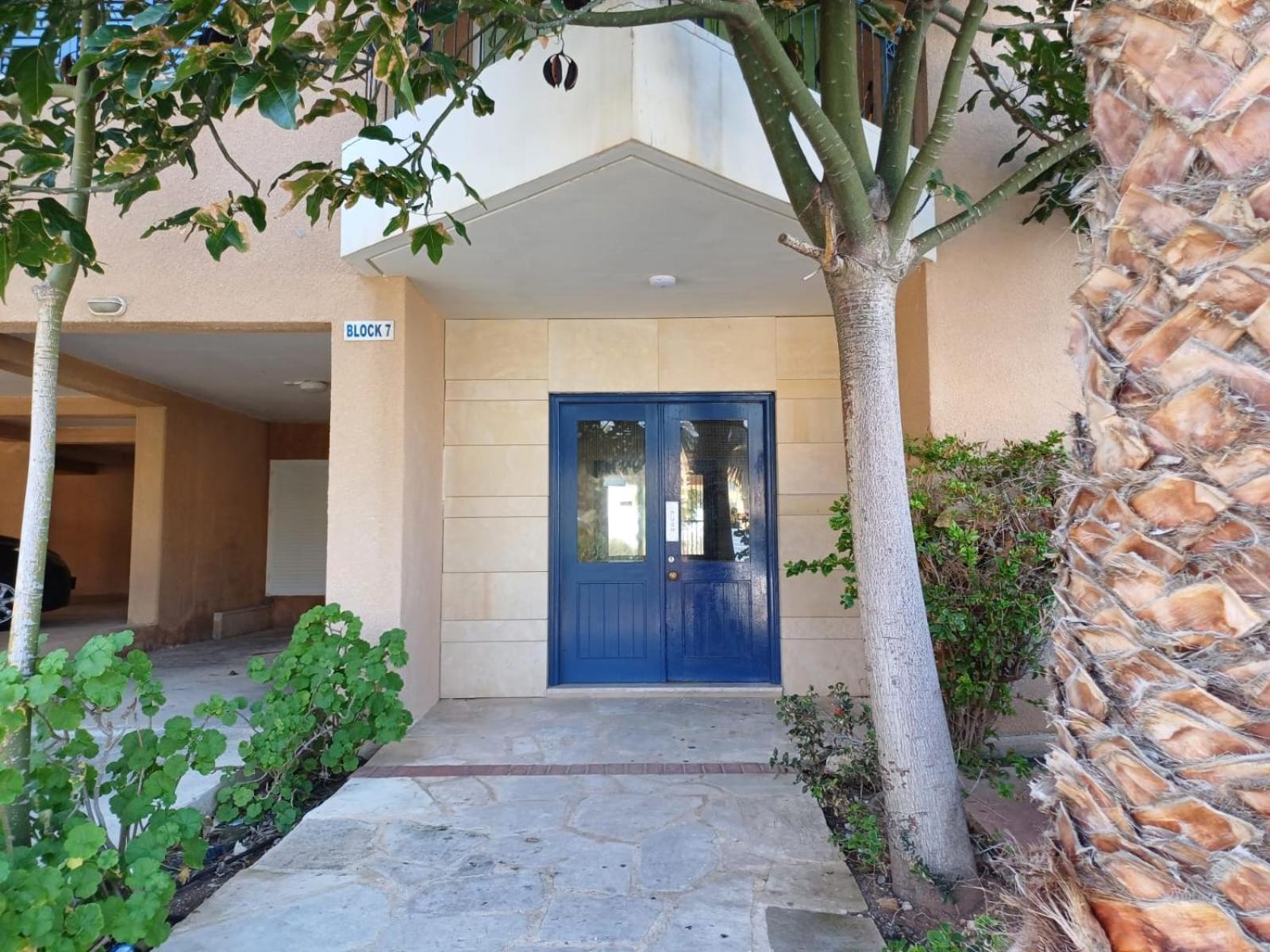 Apartment Kings Palace - Spacious 2-bed With Sea Views And Large Patio *