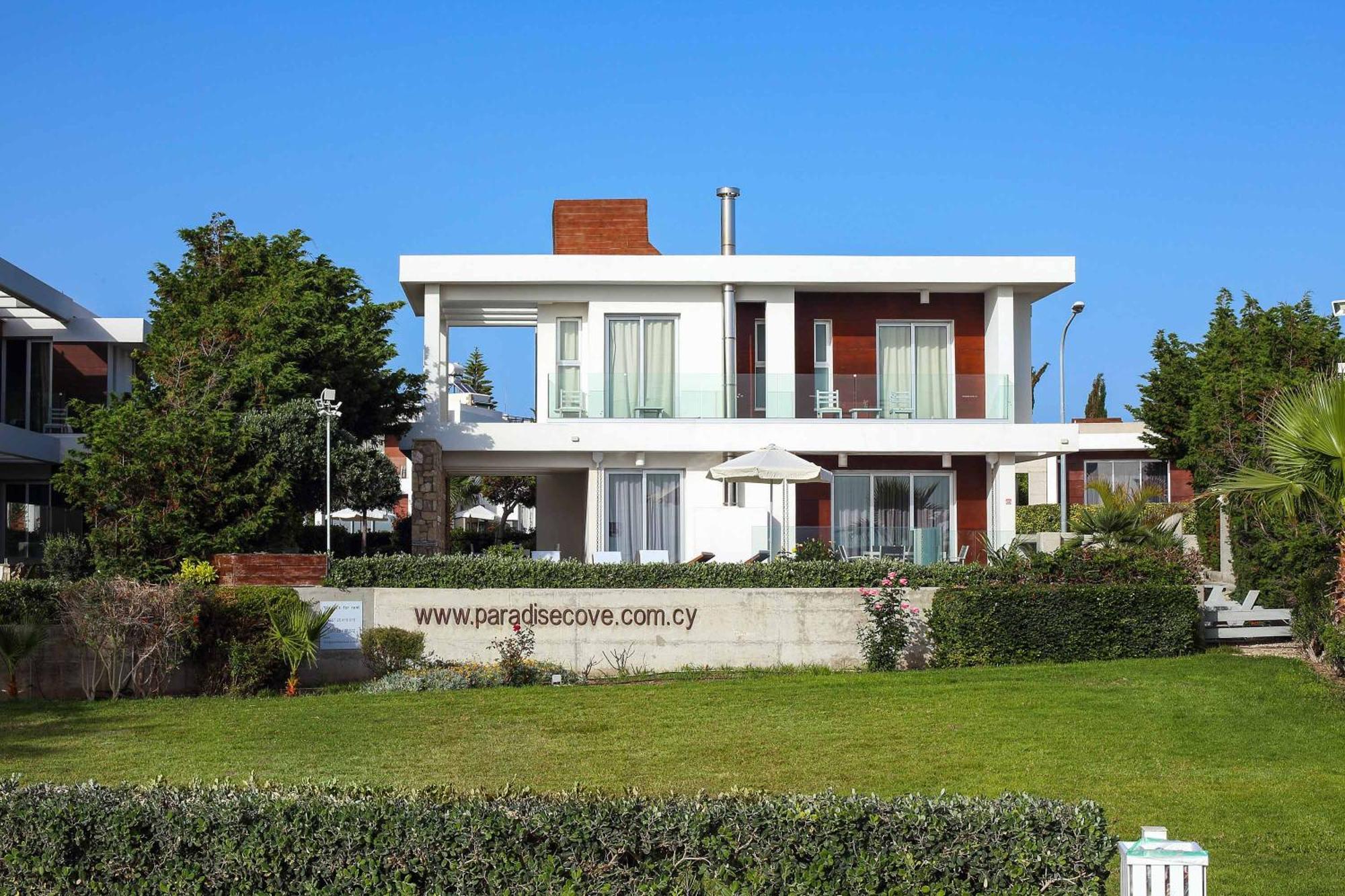 Villa Cyan