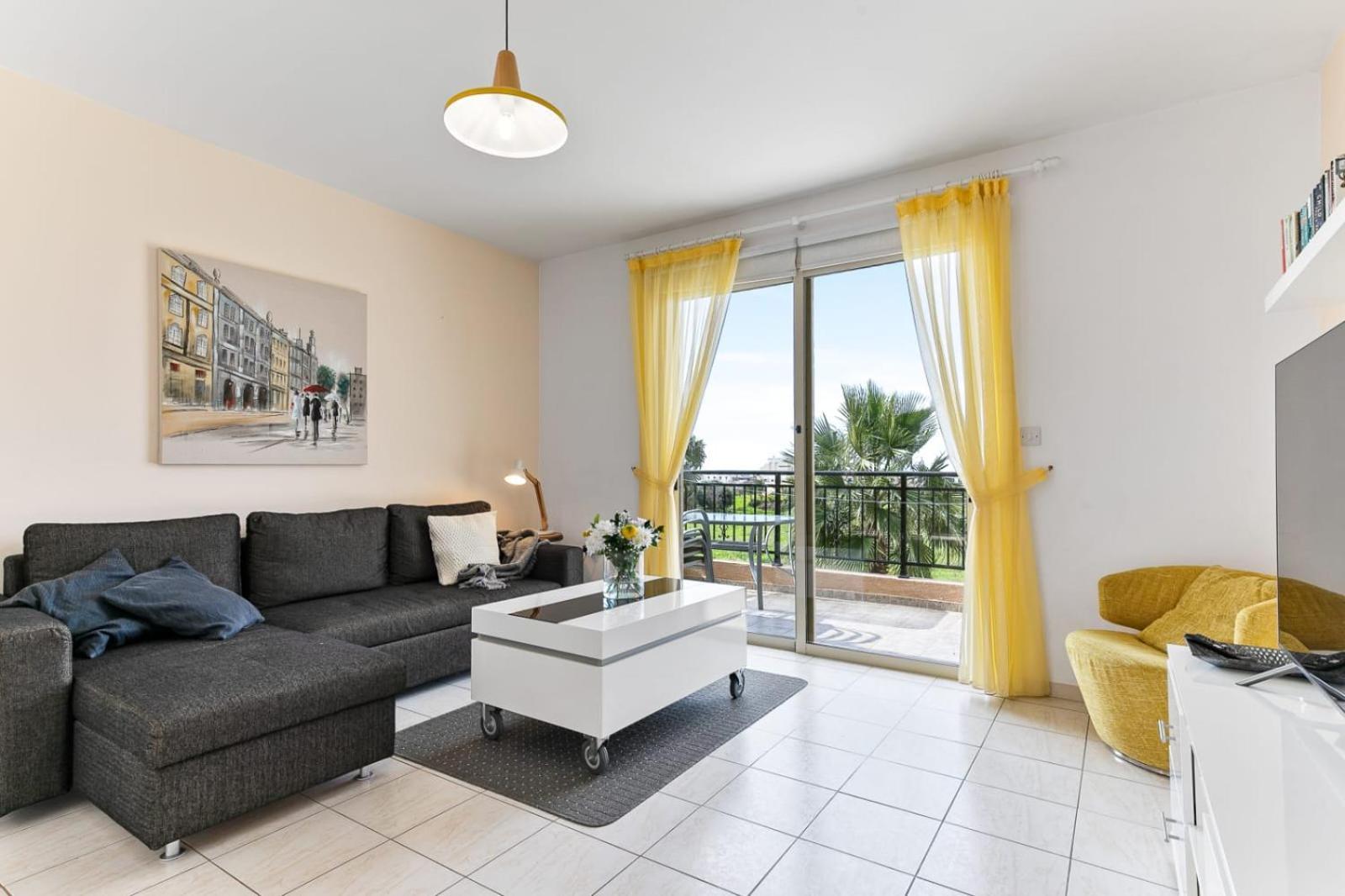 Sunny View - A Stunning With Private Rooftop Ferienpark Paphos