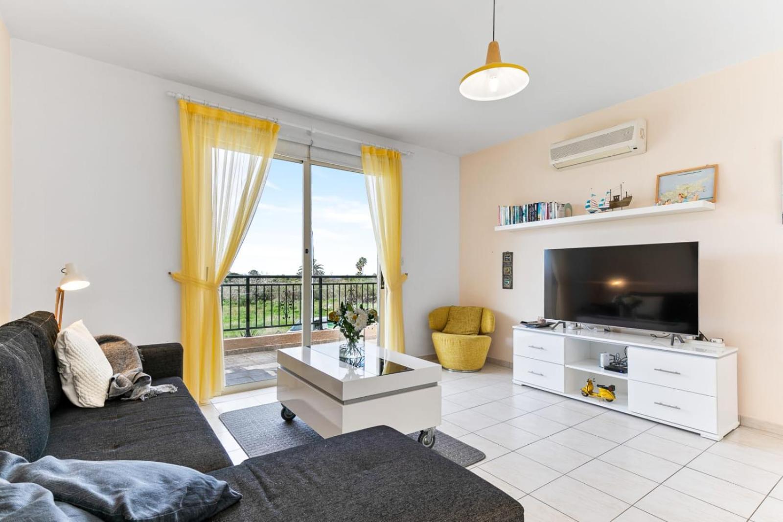 Sunny View - A Stunning With Private Rooftop