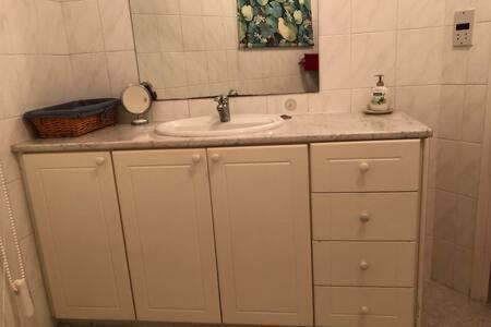 Regina Gardens - Spacious, 3 Bed, Ground Floor Unit With Large Patio Paphos