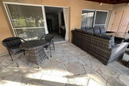 Regina Gardens - Spacious, 3 Bed, Ground Floor Unit With Large Patio * Paphos