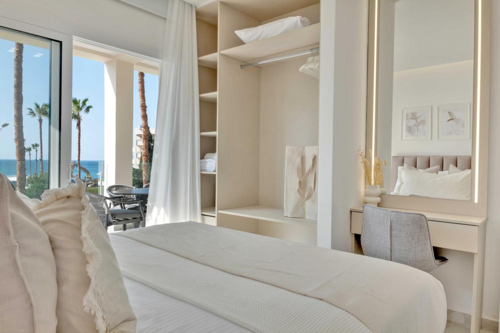 Phaedrus Living: Seaview Luxury Flat Limnaria 150 Paphos