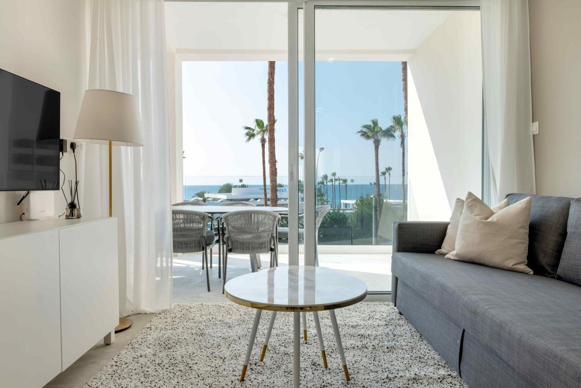 Phaedrus Living: Seaview Luxury Flat Limnaria 150 Apartamento Paphos