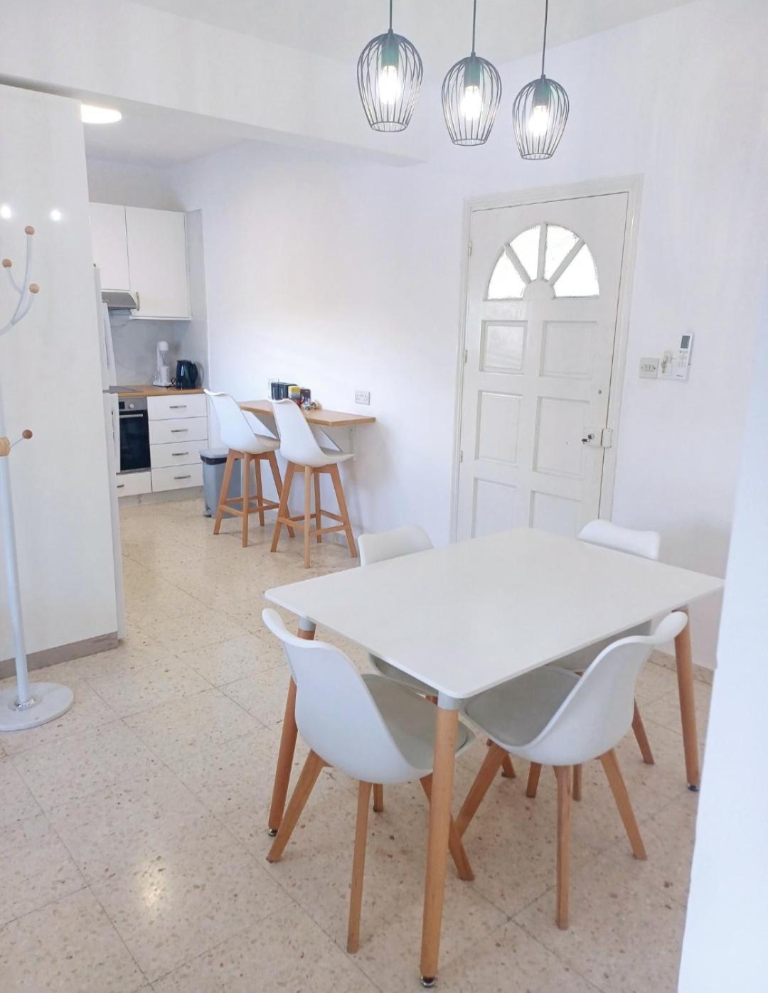 Modern 2bd Near Mall- Internet 1gbps Paphos