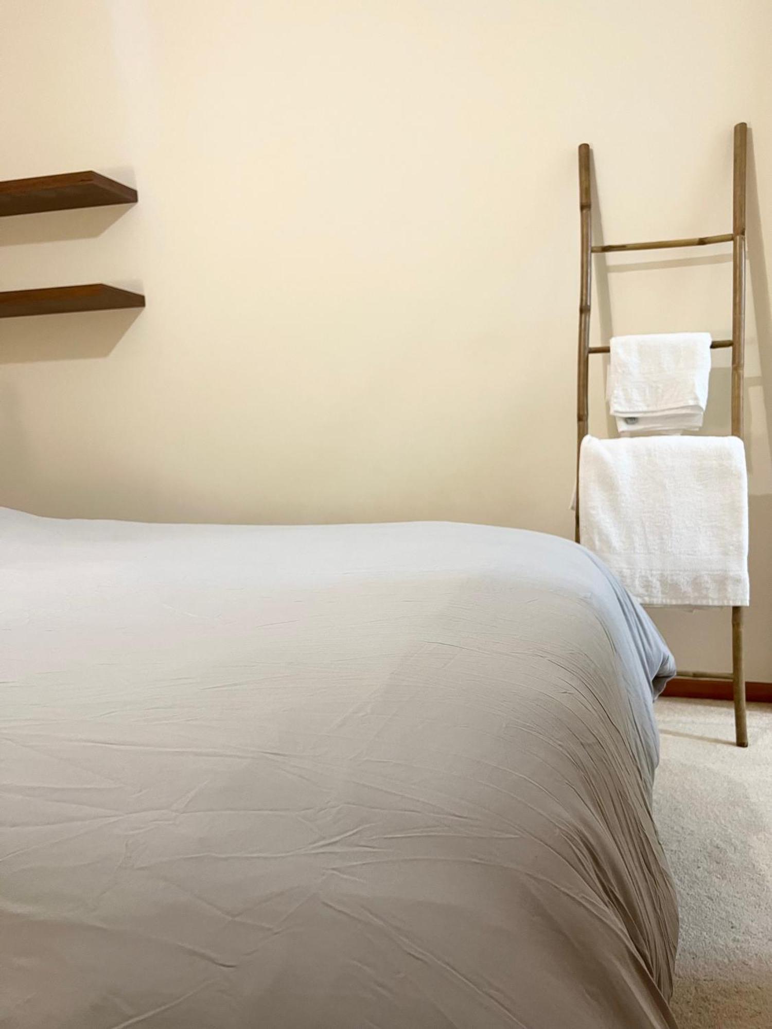 212 Apartment, A 2-bedroom Escape Apartment *