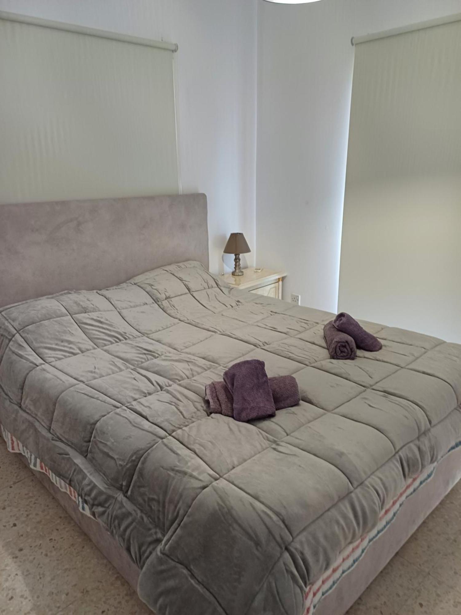 Modern 2bd Near Mall- Internet 1gbps