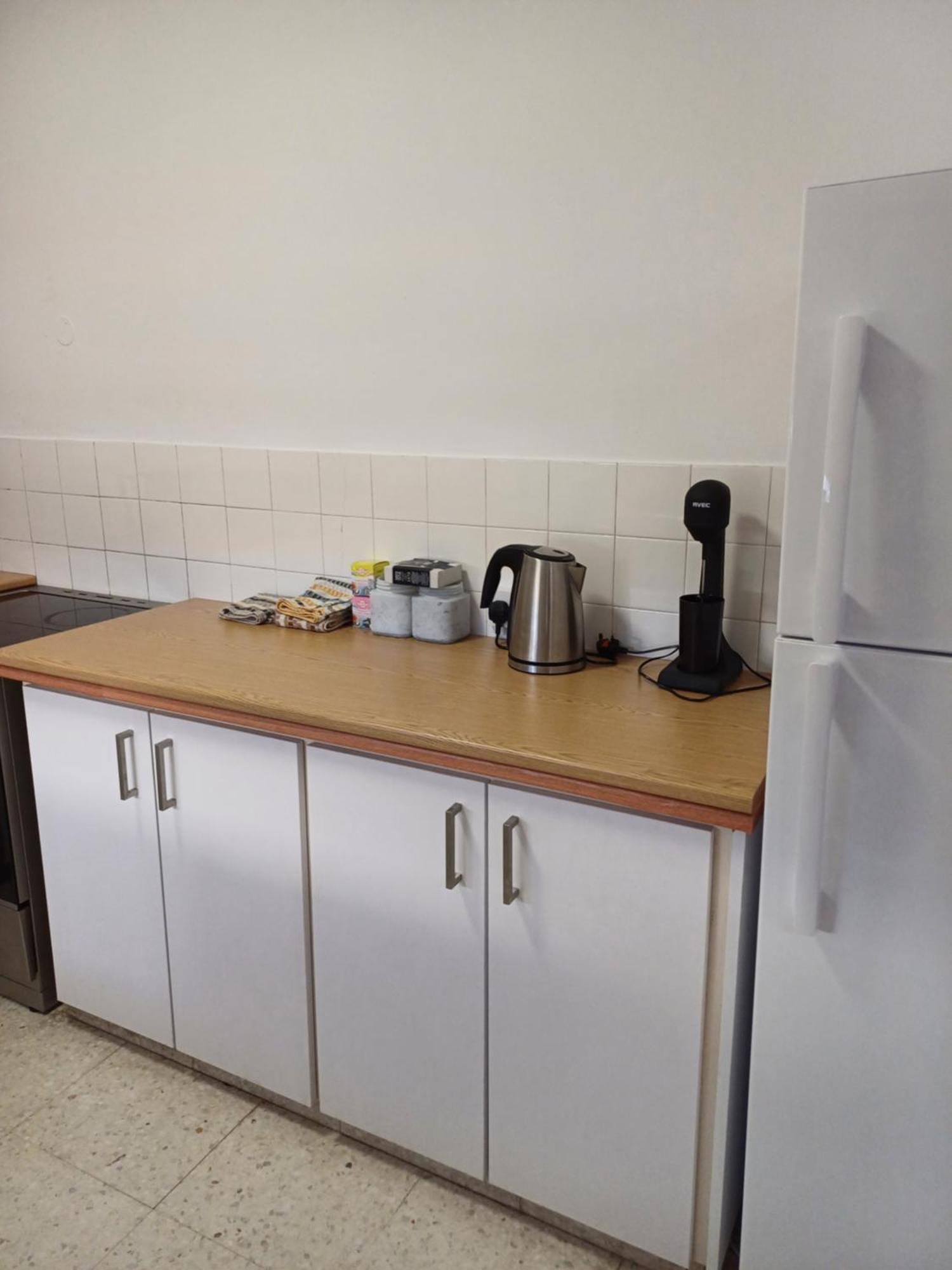 Apartment Spacious 2 Bedroom Near Mall -internet 1gbps *