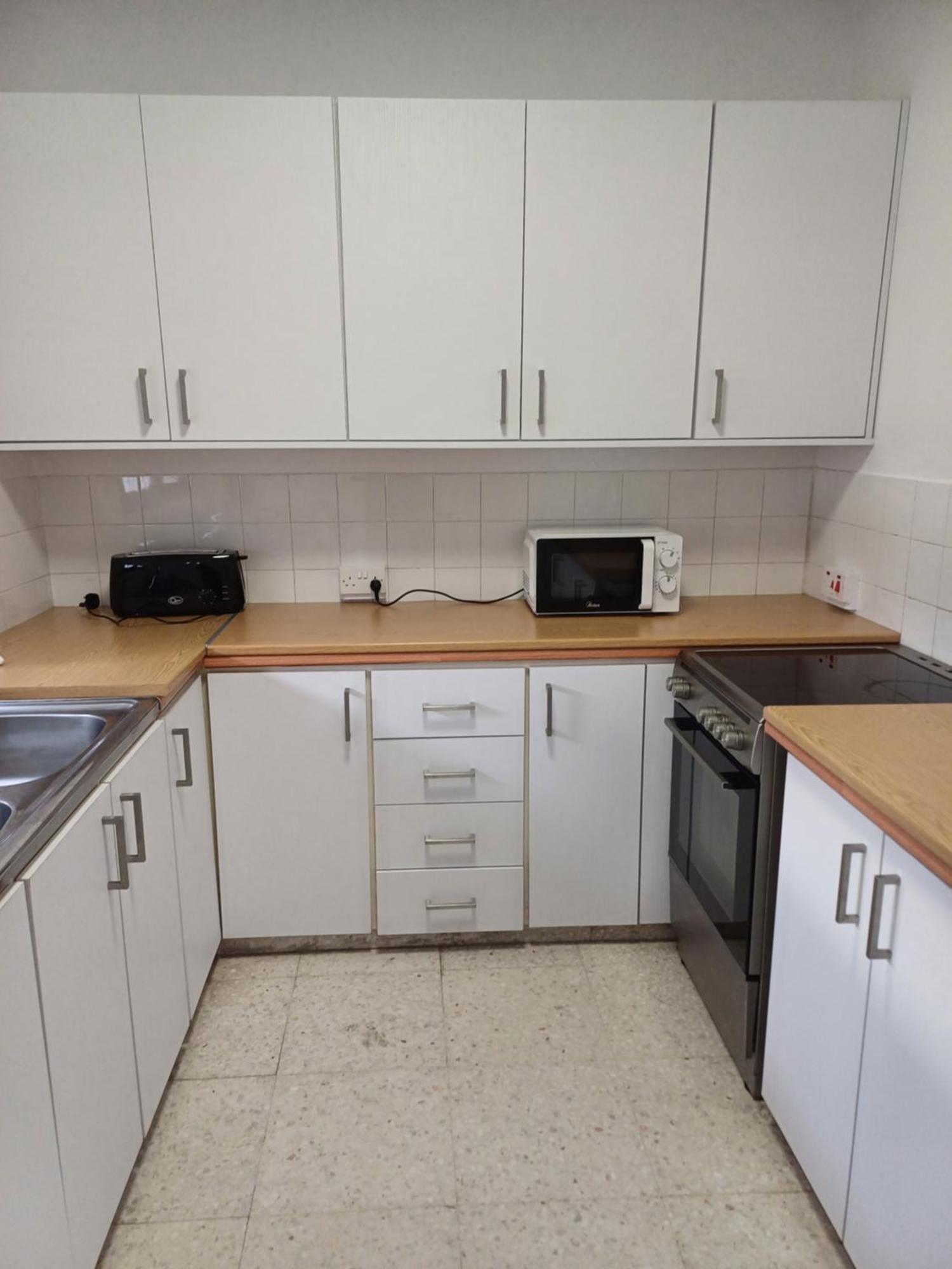 Apartment Spacious 2 Bedroom Near Mall -internet 1gbps