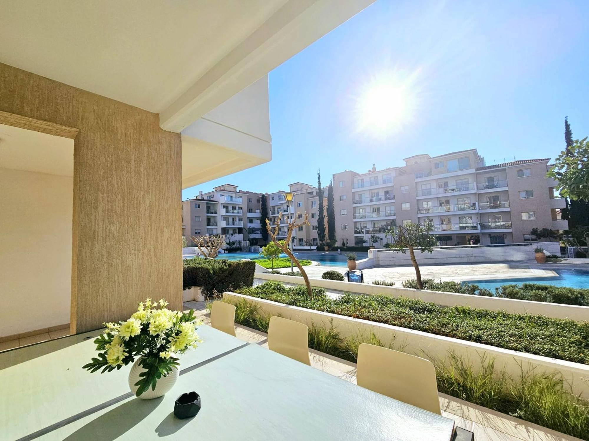 Elysia Park Apartment *