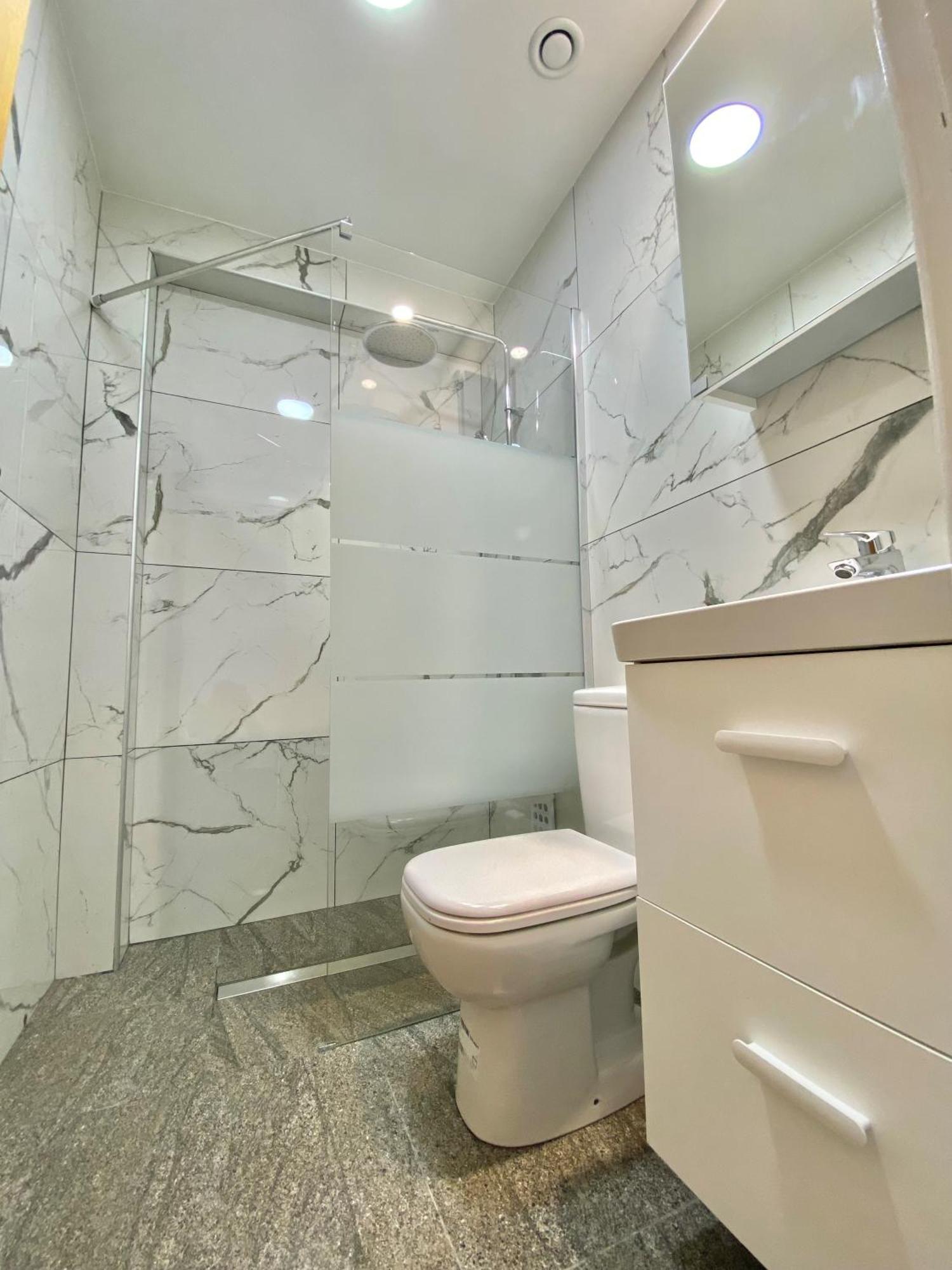 Ev Zin - Modern, Cozy, 1 Bed, Pool, 2 Balconies, A105 *