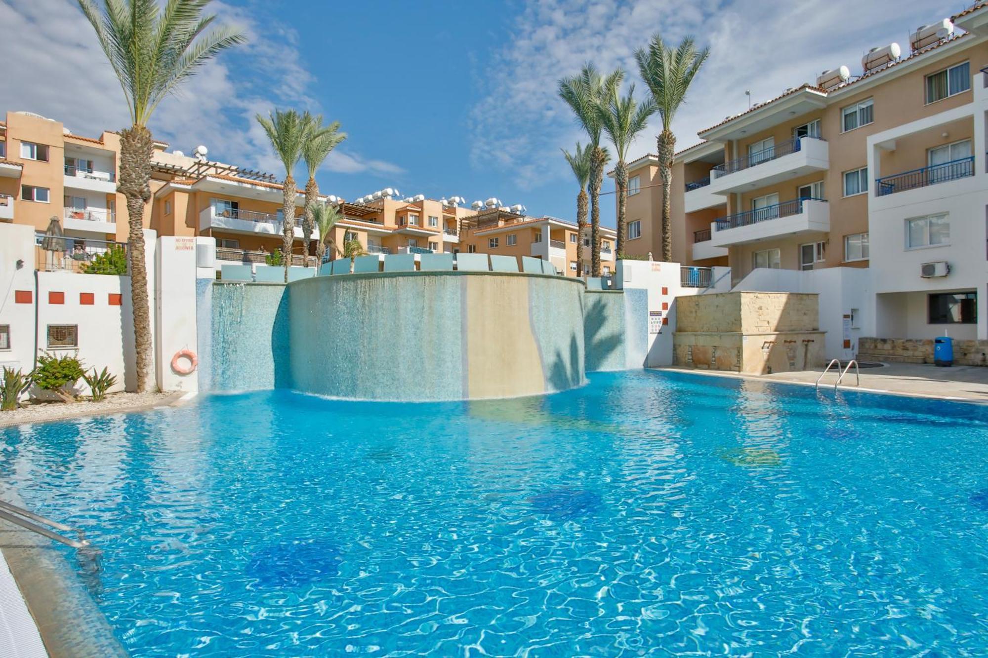 Casa Del Sol Townhouse In Iris Village Holiday home *
