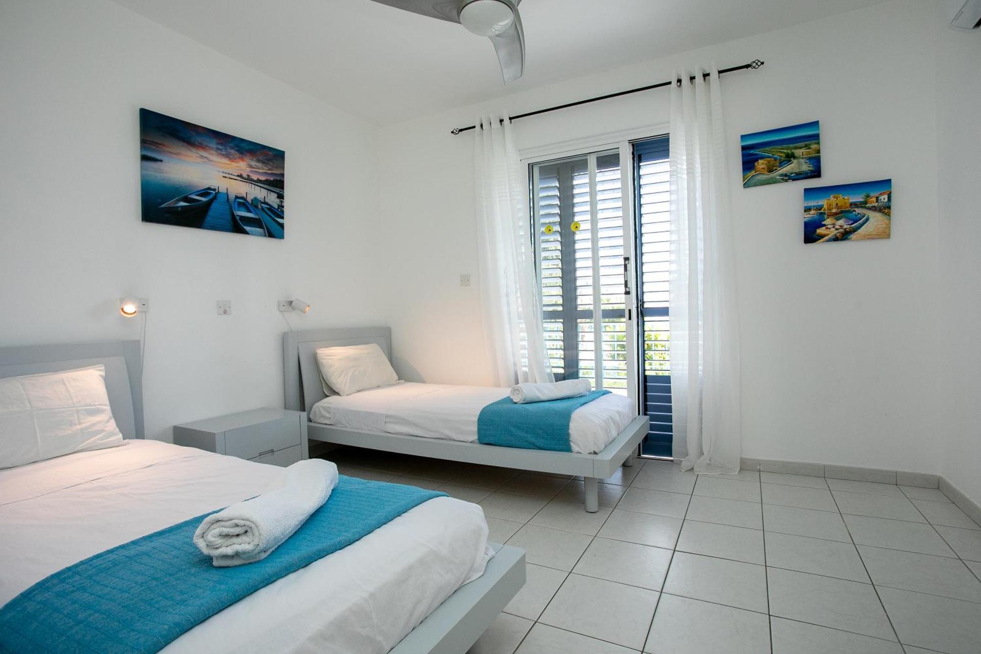 Casa Del Sol Townhouse In Iris Village Holiday home Paphos