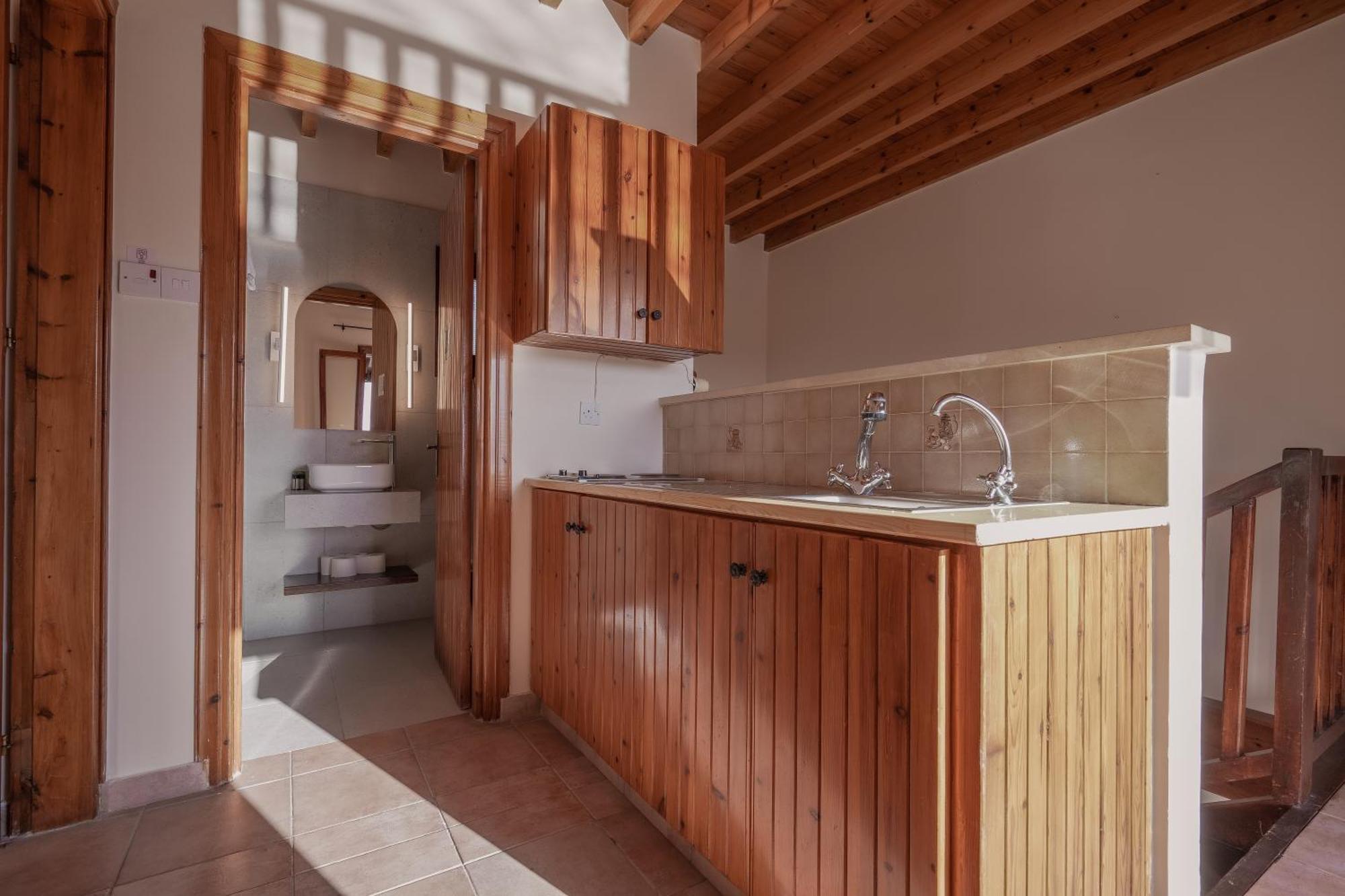 Phaedrus Living: Amarakos