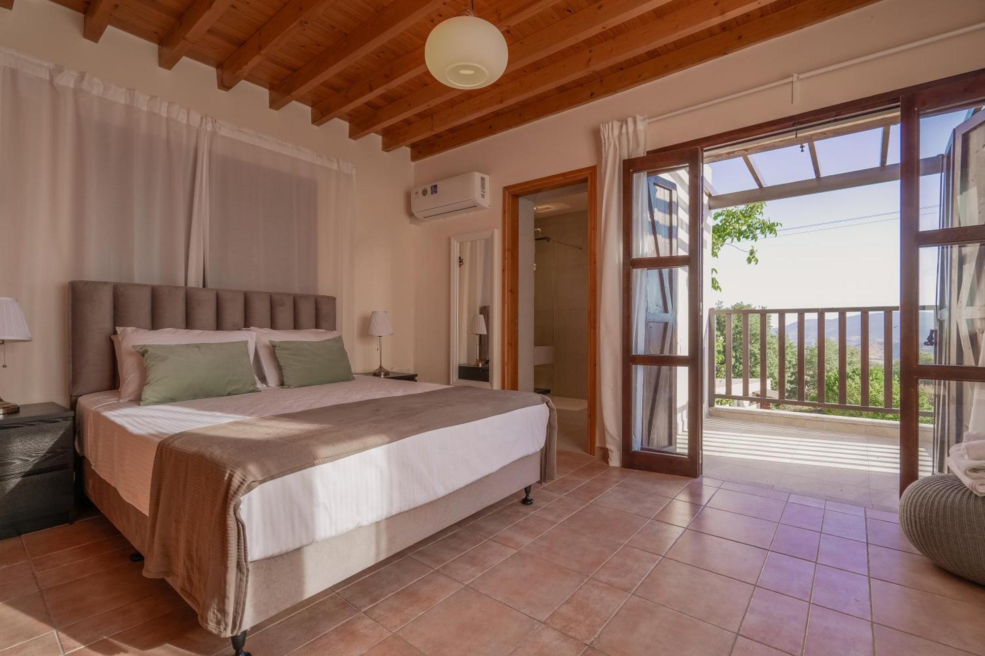 Phaedrus Living: Amarakos Paphos