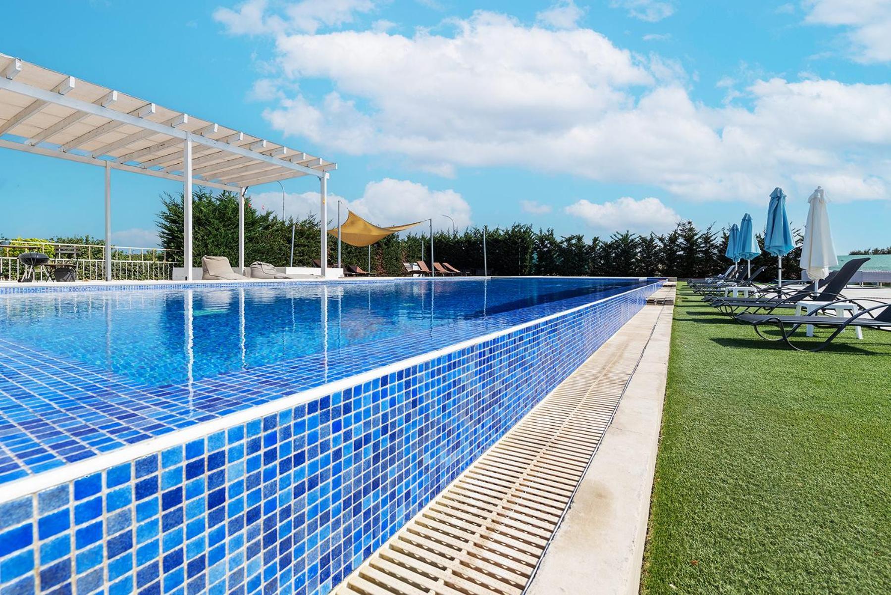 Villa Blue Diamond