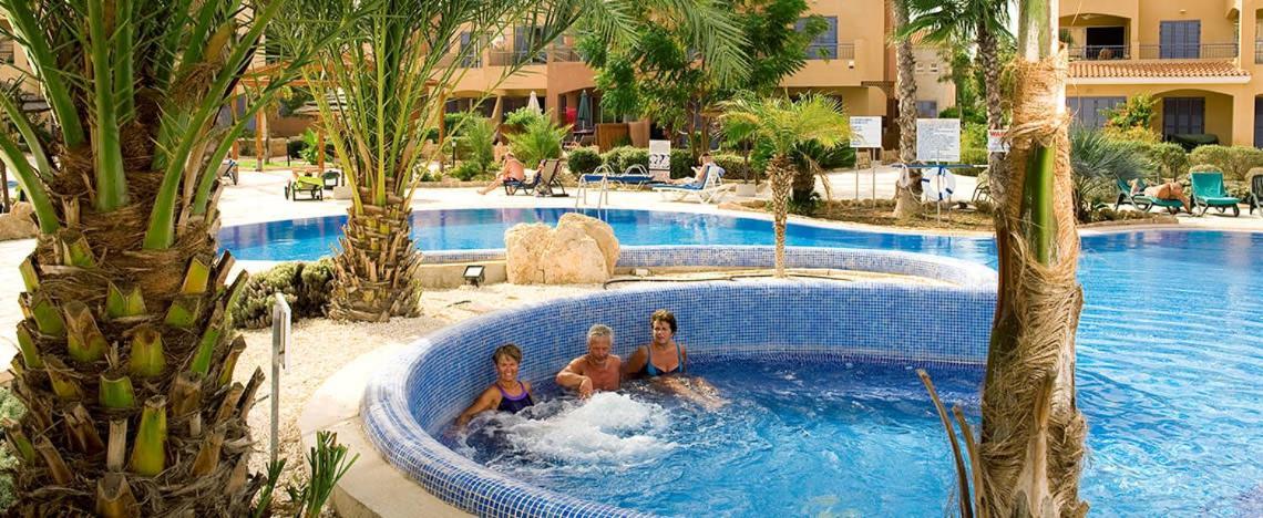 Apartment Limnaria Gardens - Modern Sunny 2 Bed