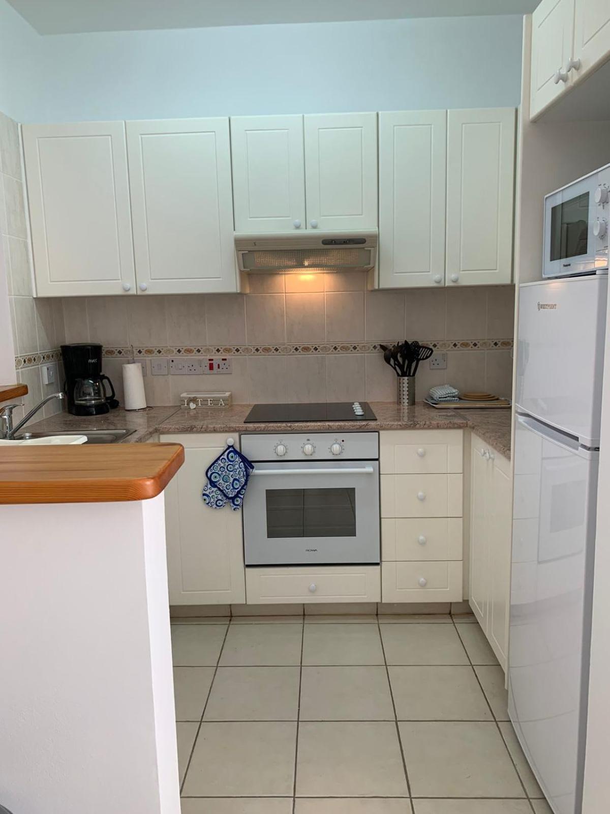 Limnaria Gardens - Modern Sunny 2 Bed *