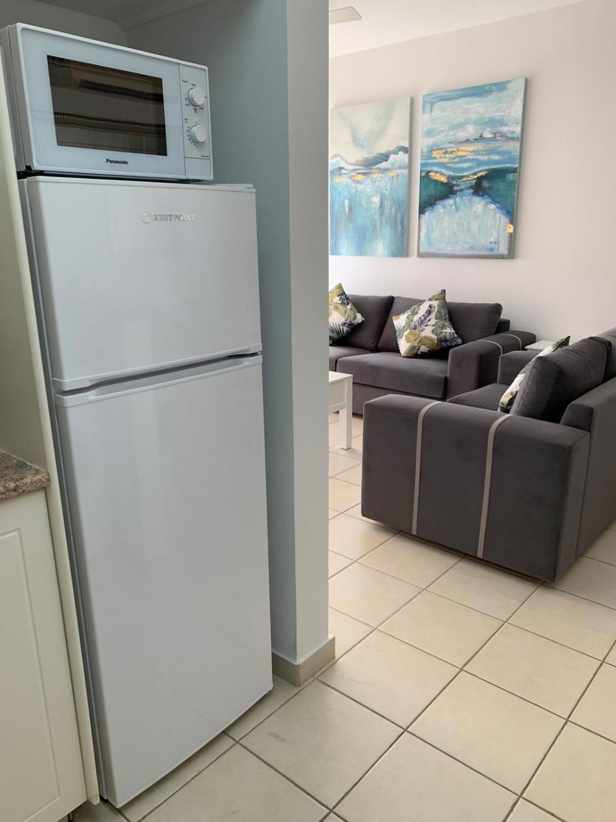 Limnaria Gardens - Modern Sunny 2 Bed
