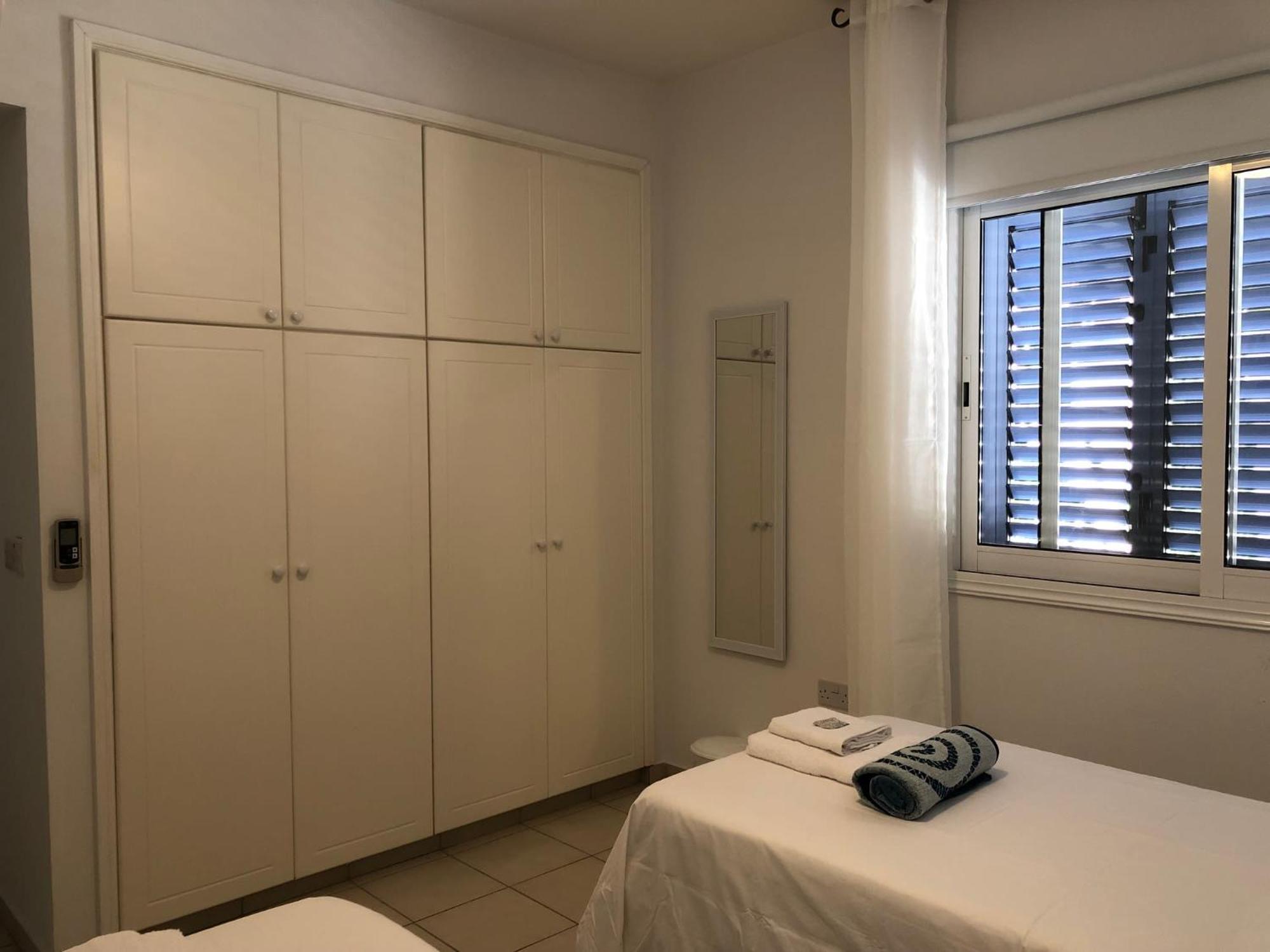 Limnaria Gardens - Modern Sunny 2 Bed