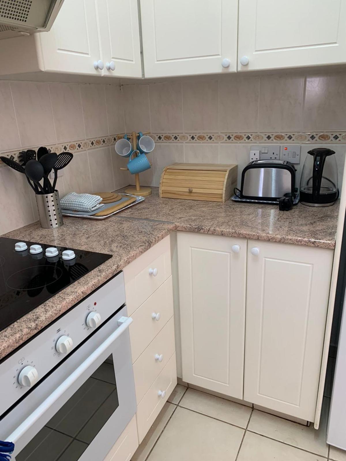 Limnaria Gardens - Modern Sunny 2 Bed * Paphos
