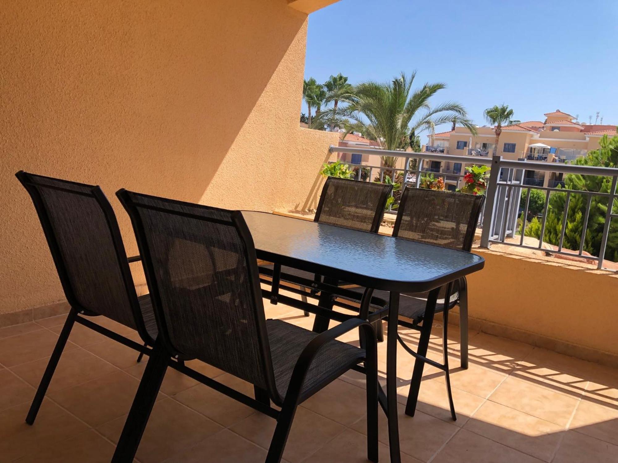 Apartment Limnaria Gardens - Modern Sunny 2 Bed Paphos