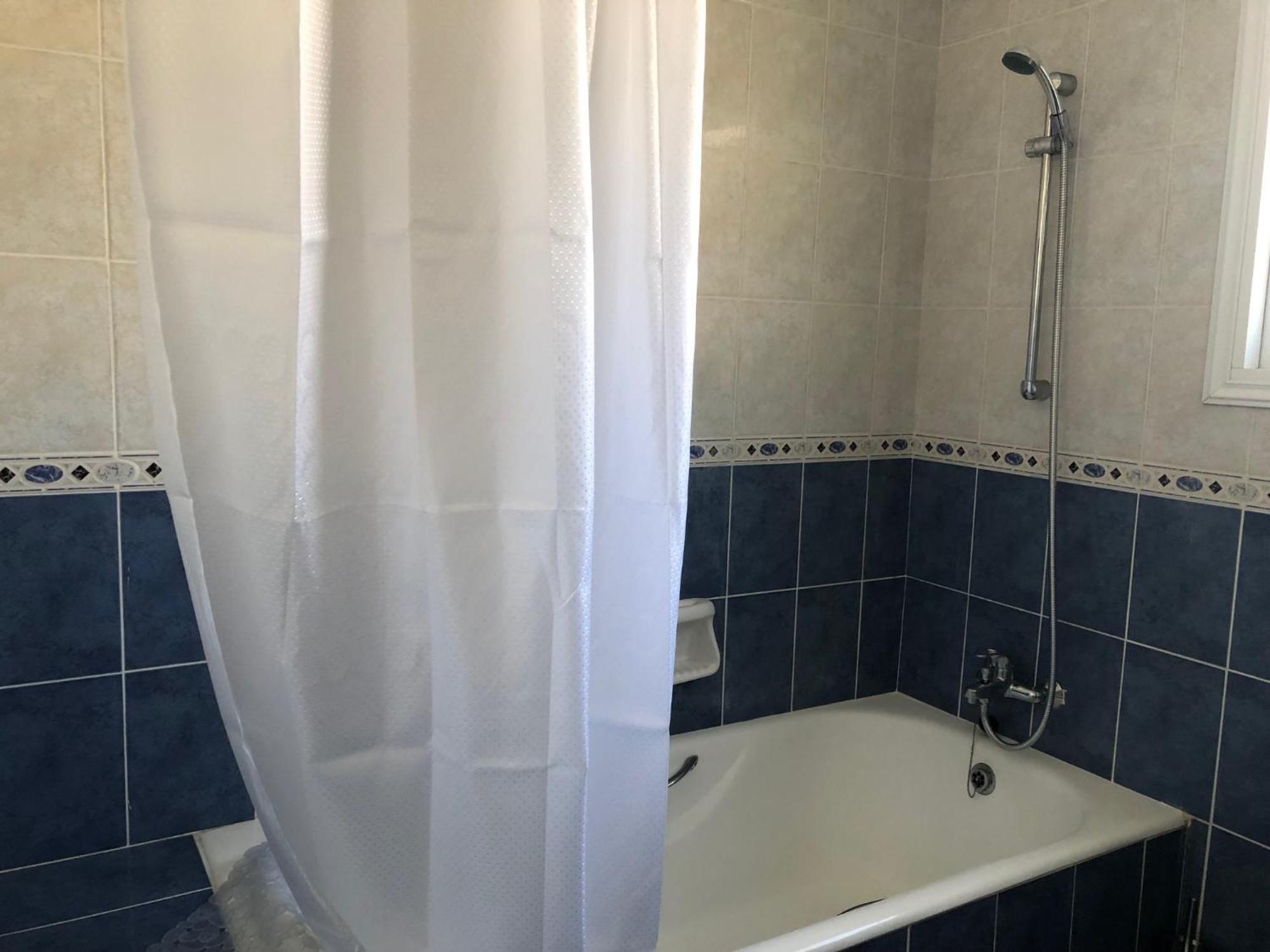 Kings Palace - Spacious 2-bed With Sea Views And Large Patio Apartment Paphos
