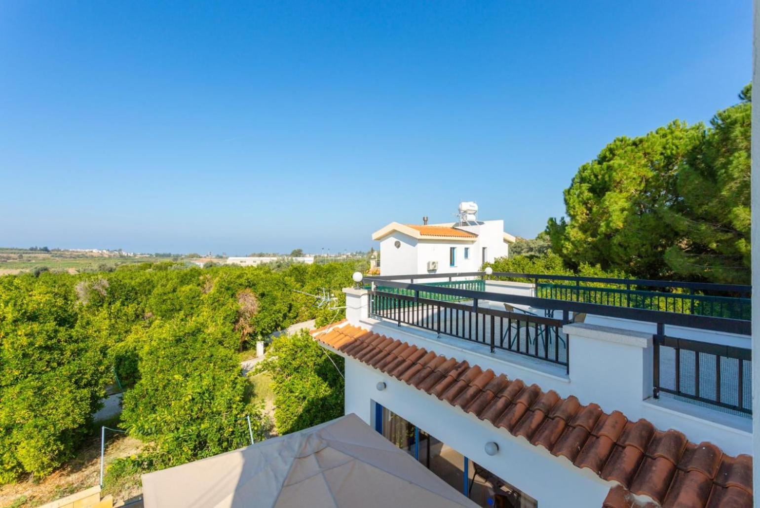 Charoula Tria * Paphos