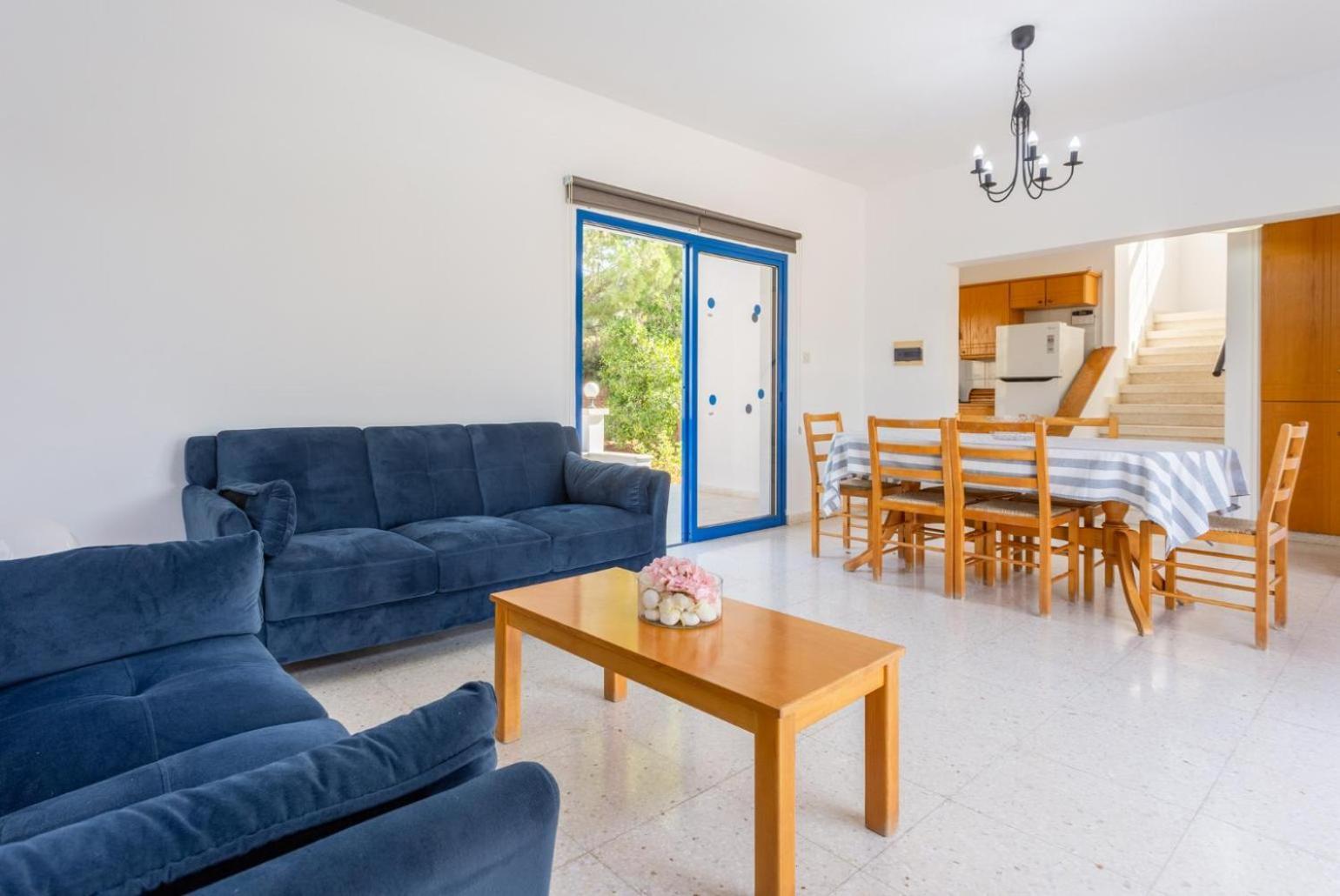 Charoula Tria * Paphos
