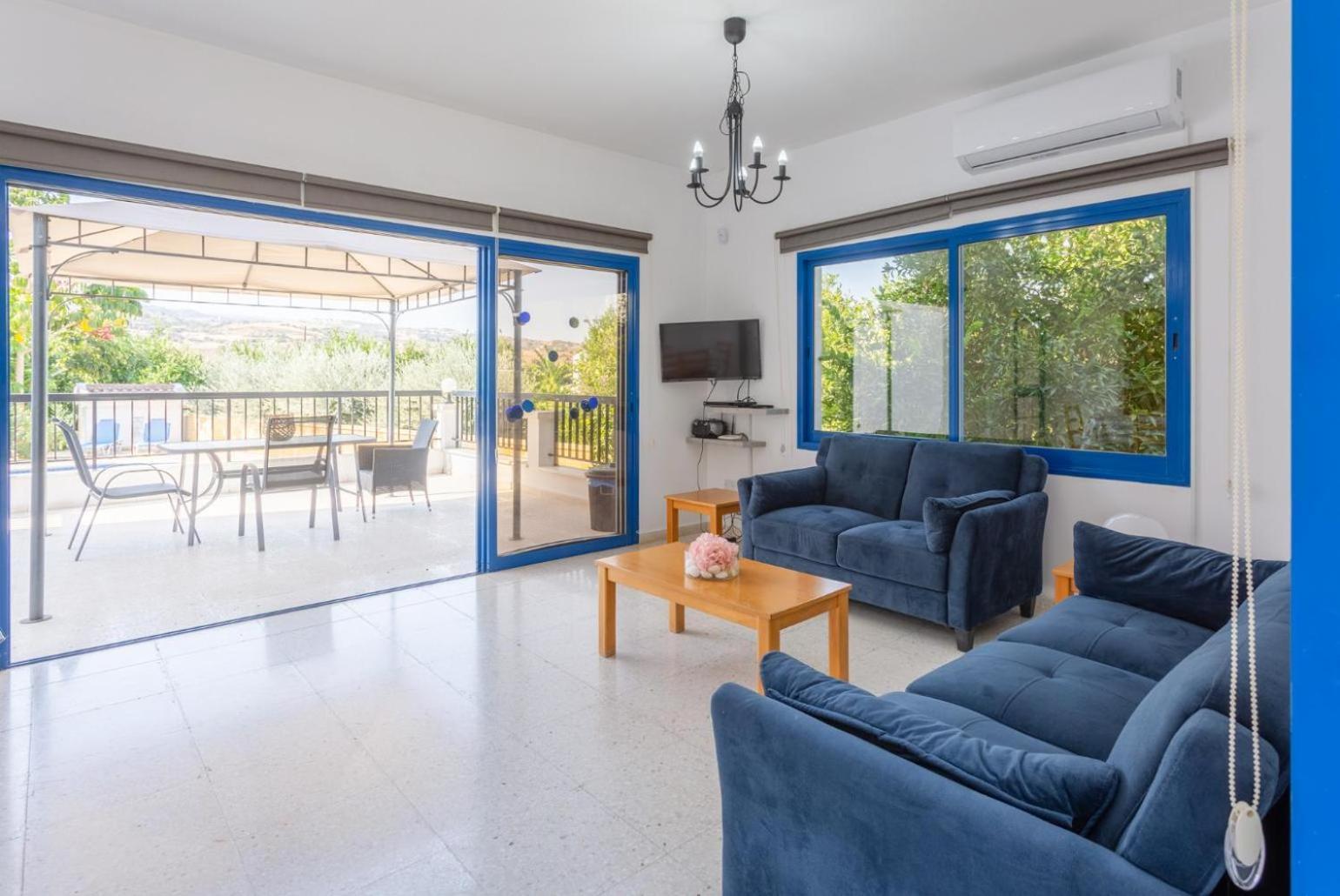 Charoula Tria Villa *