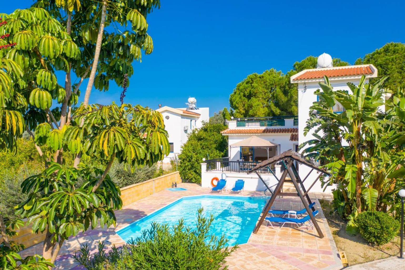 Charoula Tria * Paphos