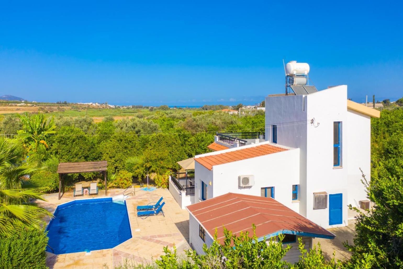 Charoula Pente Pousada Paphos