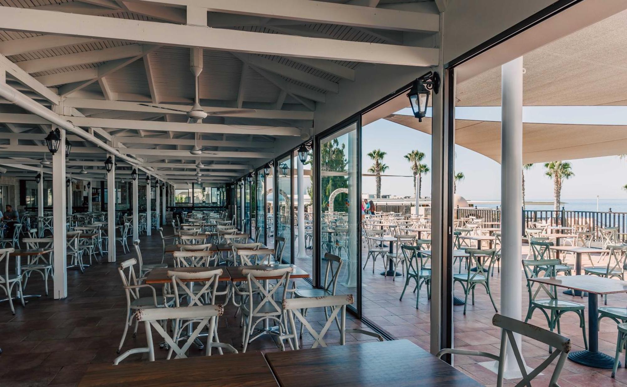 Atlantica Akteon Aparthotel 4*